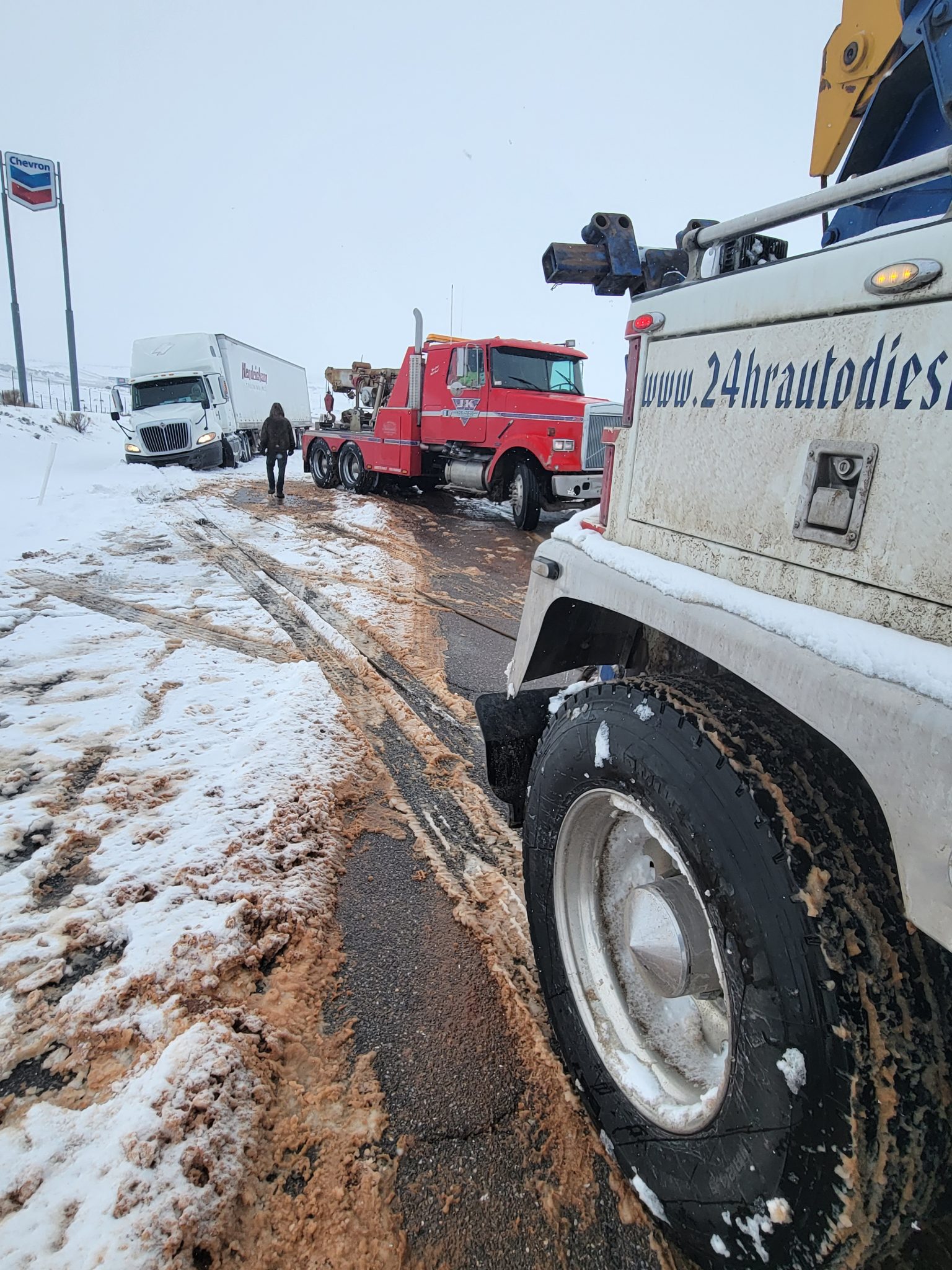 24 Hr Auto/Diesel Repair & Towing